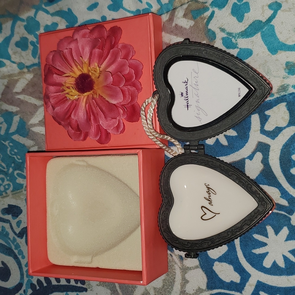 Pink shape picture frame hallmark